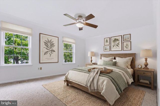 25 AVIGNON DR, Newark, DE 19702