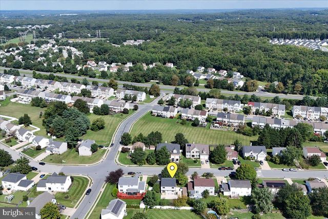 25 AVIGNON DR, Newark, DE 19702
