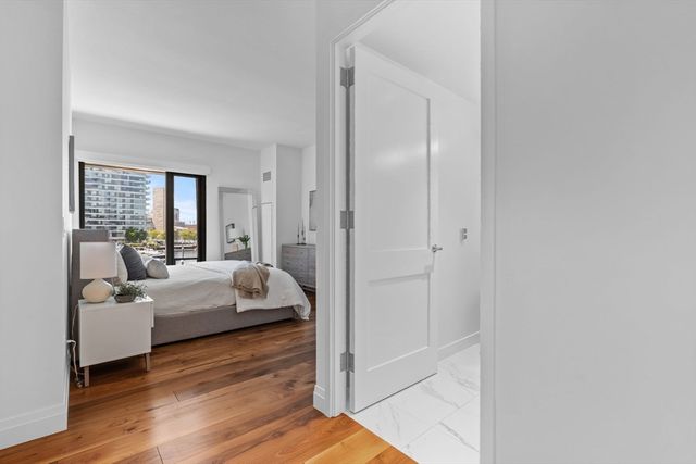 300 Pier 4 Blvd 3B, Boston, MA 02210