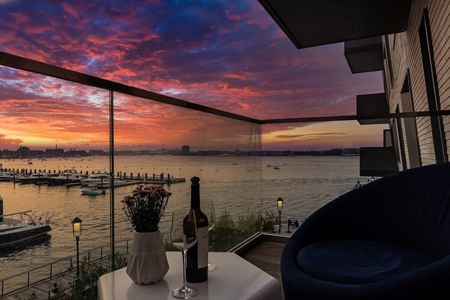 300 Pier 4 Blvd 3B, Boston, MA 02210