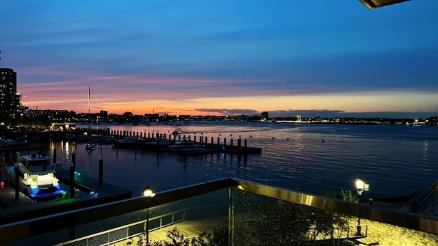 300 Pier 4 Blvd 3B, Boston, MA 02210