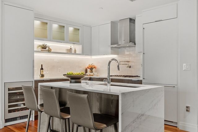 300 Pier 4 Blvd 3B, Boston, MA 02210