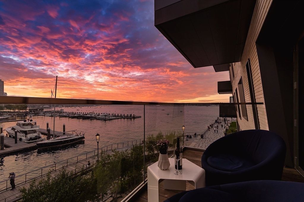 300 Pier 4 Blvd 3B, Boston, MA 02210