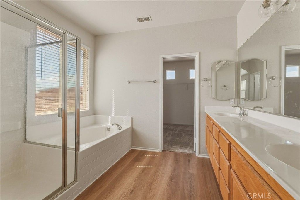 Image 27 of property listing at 14373 Silent Spring, Hesperia, CA 92344