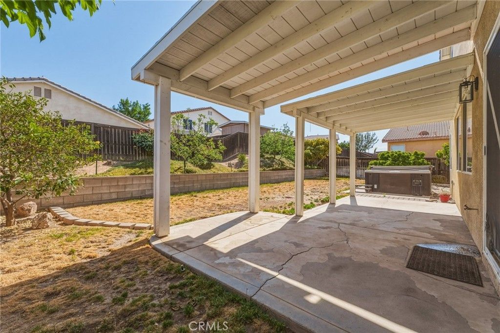 Image 43 of property listing at 14373 Silent Spring, Hesperia, CA 92344