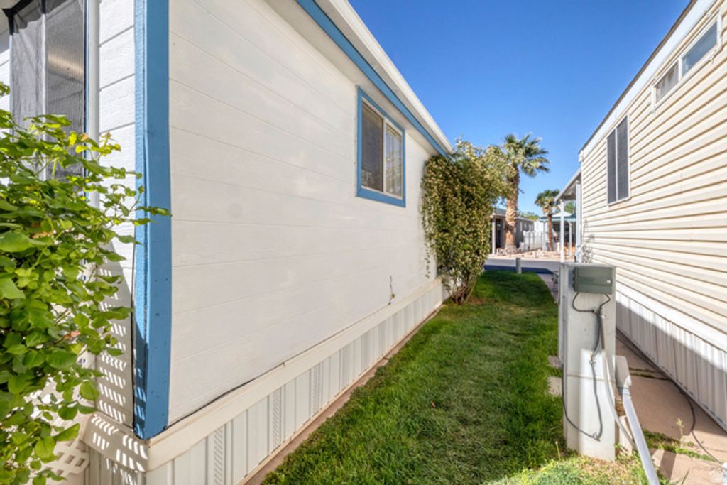 Image 21 of property listing at 2990 E RIVERSIDE DR #23, St. George, UT 84790