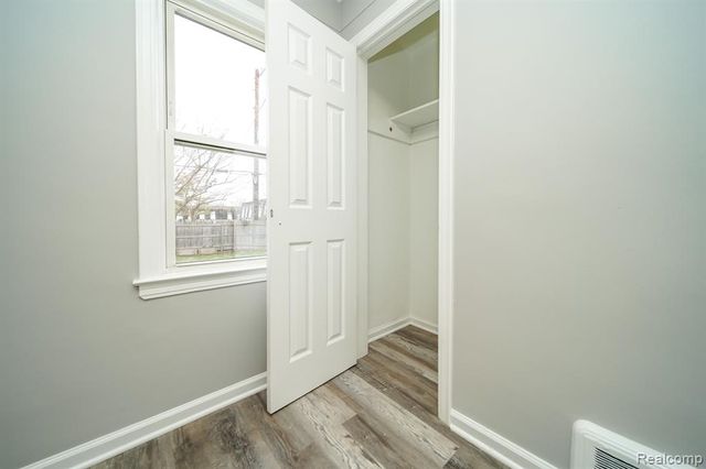 8221 Coolidge, Center Line, MI 48015