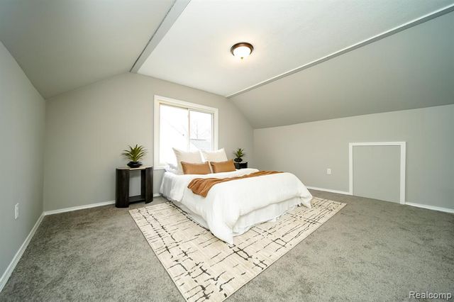 8221 Coolidge, Center Line, MI 48015