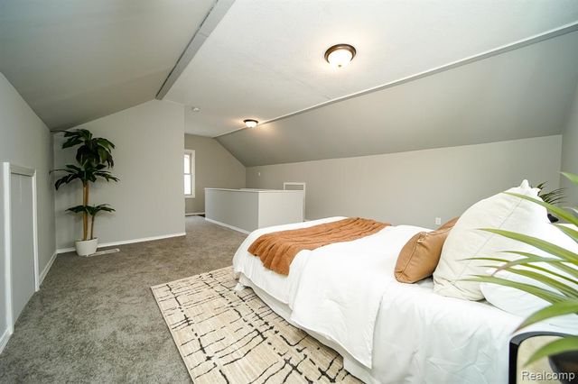 8221 Coolidge, Center Line, MI 48015