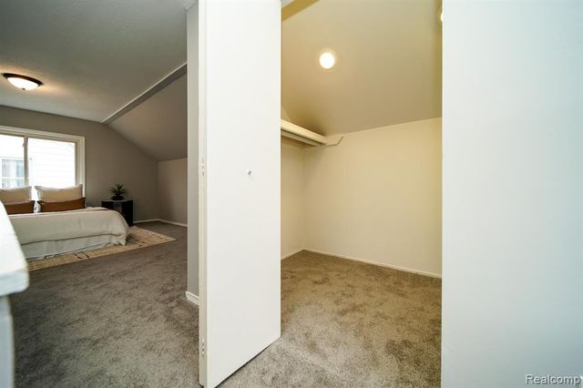 8221 Coolidge, Center Line, MI 48015