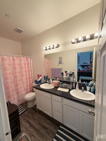 401 Paseo Mendocino, Delano, CA 93215