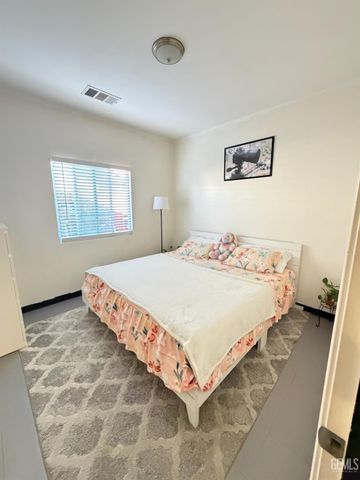 401 Paseo Mendocino, Delano, CA 93215