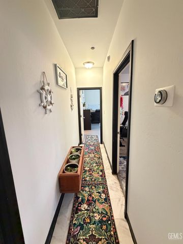 401 Paseo Mendocino, Delano, CA 93215