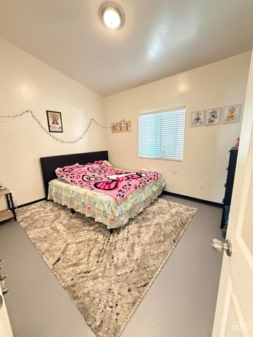 401 Paseo Mendocino, Delano, CA 93215