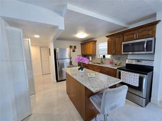 9359 Fontainebleau Blvd F210, Miami, FL 33172