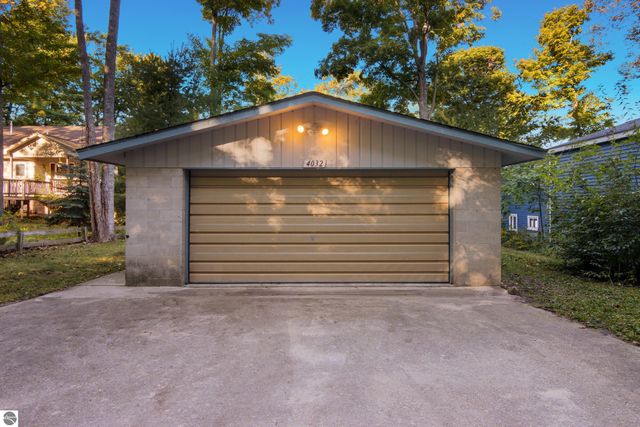 4032 Water View Drive, Grawn, MI 49637