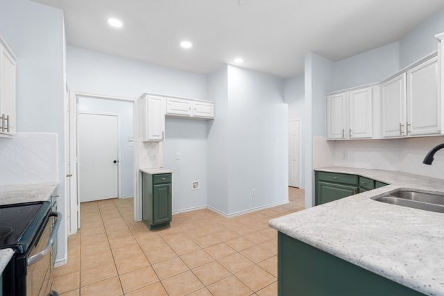 244 Turnberry Lane, Lewisville, TX 75067