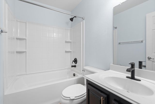 244 Turnberry Lane, Lewisville, TX 75067