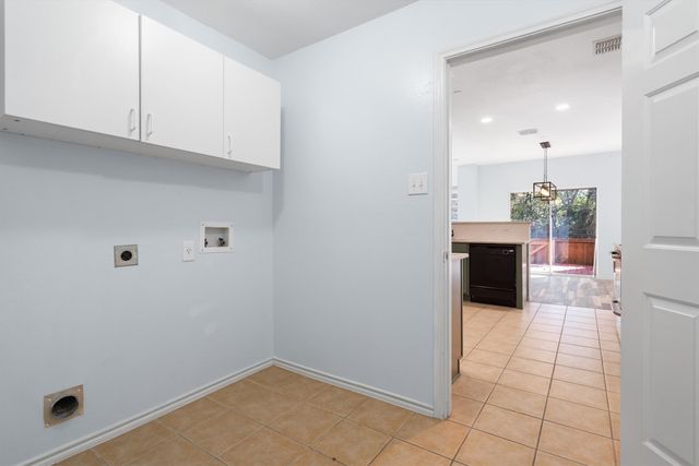 244 Turnberry Lane, Lewisville, TX 75067