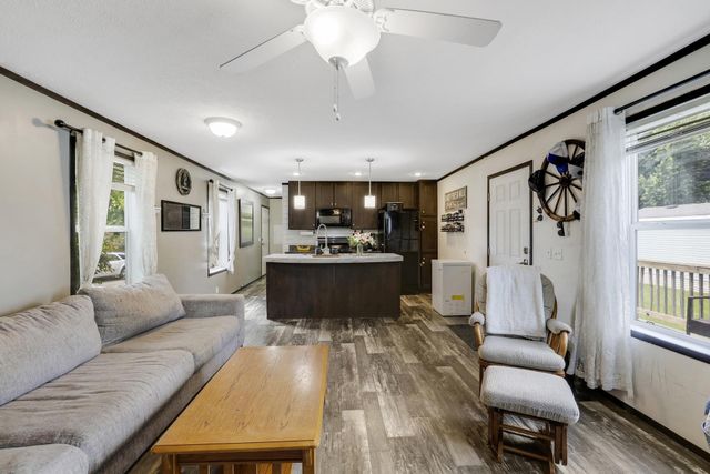 14 Shannon Drive, Hastings, MN 55033