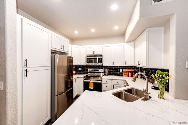 1631 W Canal Circle 813, Littleton, CO 80120