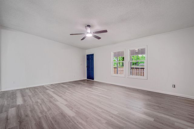 1320 W Justice Road, Cabot, AR 72023
