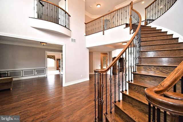 19 GOLDNEY DR, Newtown, PA 18940