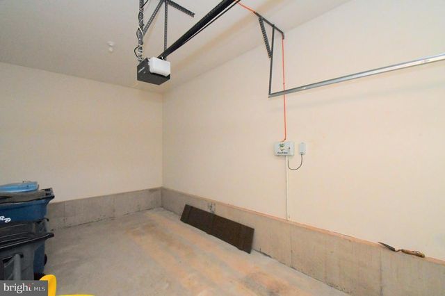 19 GOLDNEY DR, Newtown, PA 18940