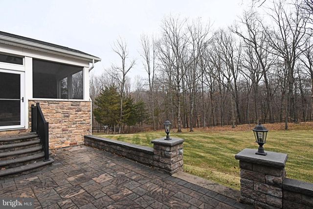 19 GOLDNEY DR, Newtown, PA 18940