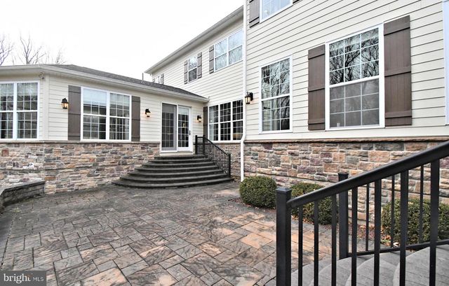 19 GOLDNEY DR, Newtown, PA 18940