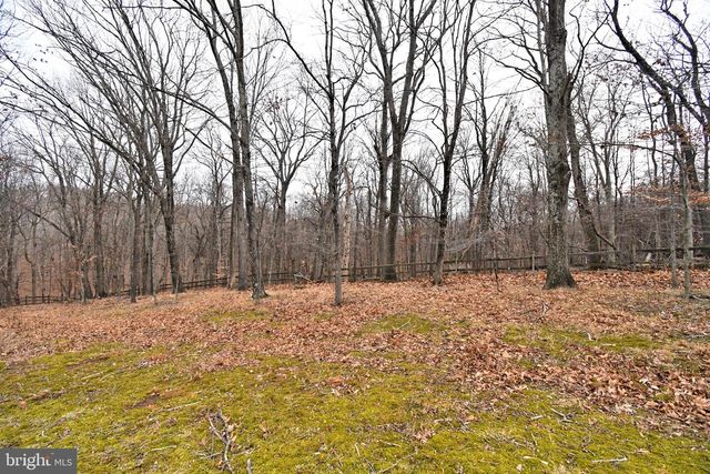 19 GOLDNEY DR, Newtown, PA 18940