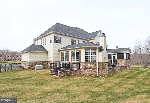 19 GOLDNEY DR, Newtown, PA 18940