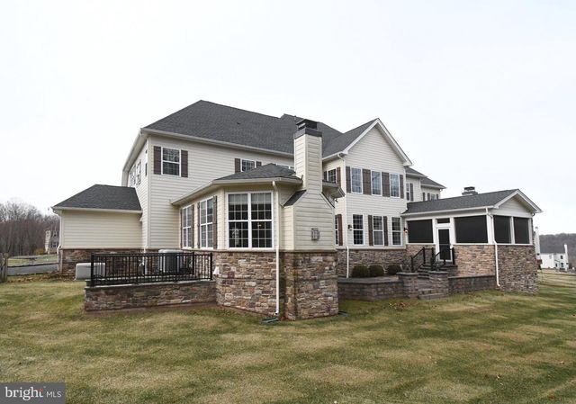 19 GOLDNEY DR, Newtown, PA 18940