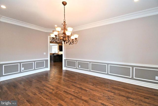 19 GOLDNEY DR, Newtown, PA 18940