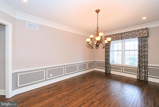 19 GOLDNEY DR, Newtown, PA 18940