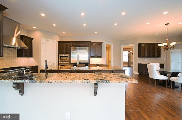 19 GOLDNEY DR, Newtown, PA 18940