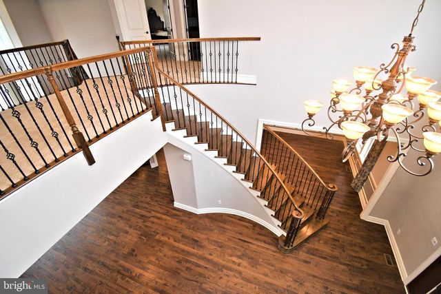 19 GOLDNEY DR, Newtown, PA 18940