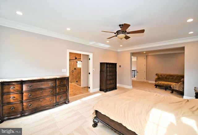 19 GOLDNEY DR, Newtown, PA 18940