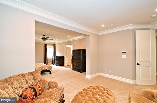 19 GOLDNEY DR, Newtown, PA 18940