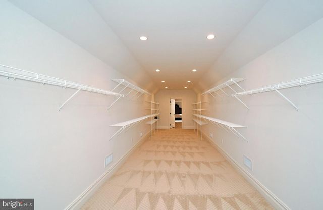 19 GOLDNEY DR, Newtown, PA 18940