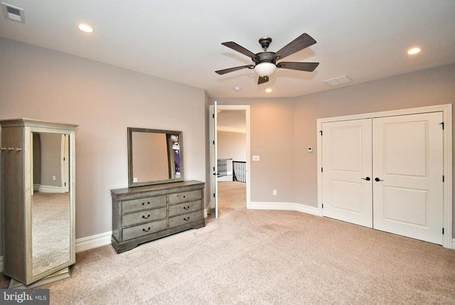 19 GOLDNEY DR, Newtown, PA 18940