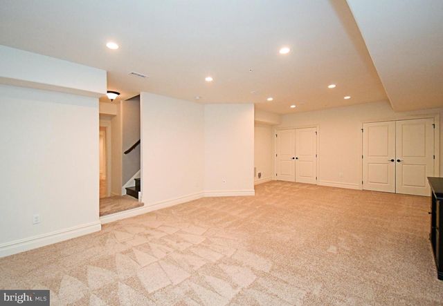 19 GOLDNEY DR, Newtown, PA 18940