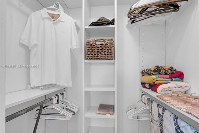 400 N Surf Rd 506, Hollywood, FL 33019