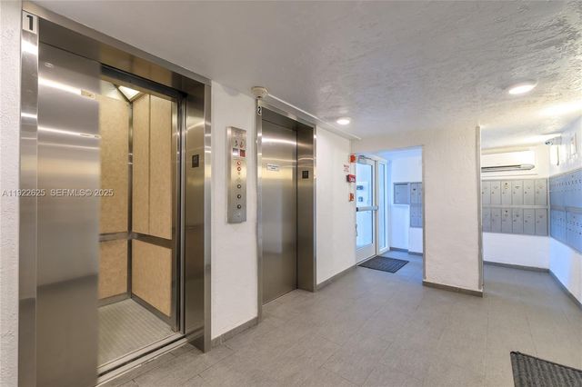 400 N Surf Rd 506, Hollywood, FL 33019