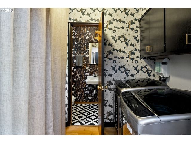 28 Se 111TH Ave, Portland, OR 97216