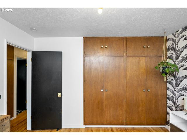 28 Se 111TH Ave, Portland, OR 97216