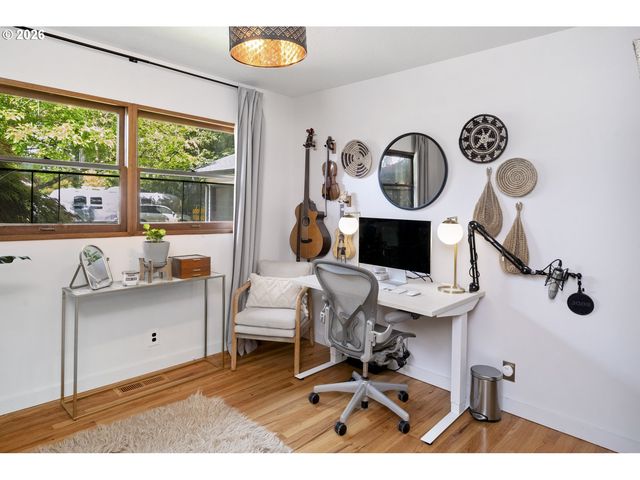 28 Se 111TH Ave, Portland, OR 97216