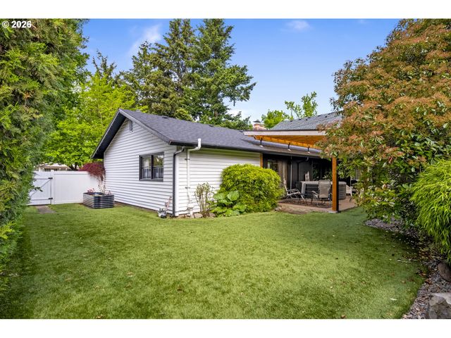 28 Se 111TH Ave, Portland, OR 97216