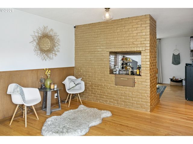 28 Se 111TH Ave, Portland, OR 97216