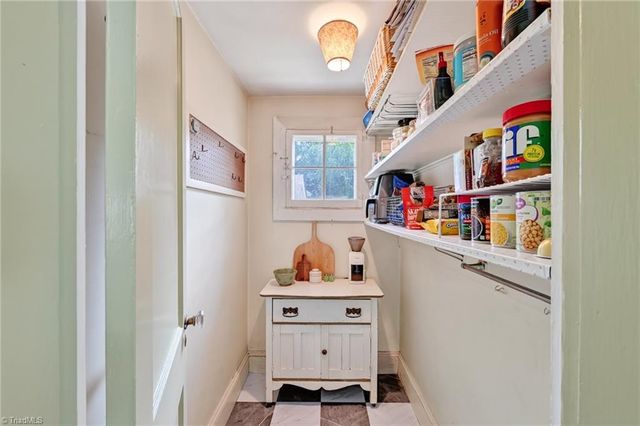 725 Lockland Avenue, Winston-salem, NC 27103